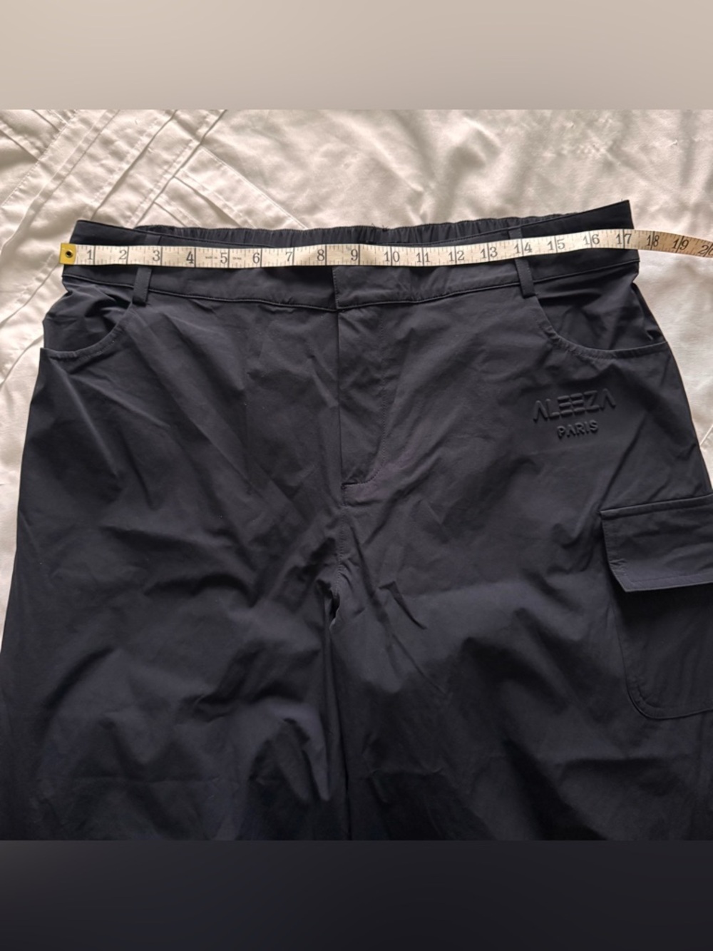 Women's Navy Wide-Leg Cargo Pants - Picture 7 of 11